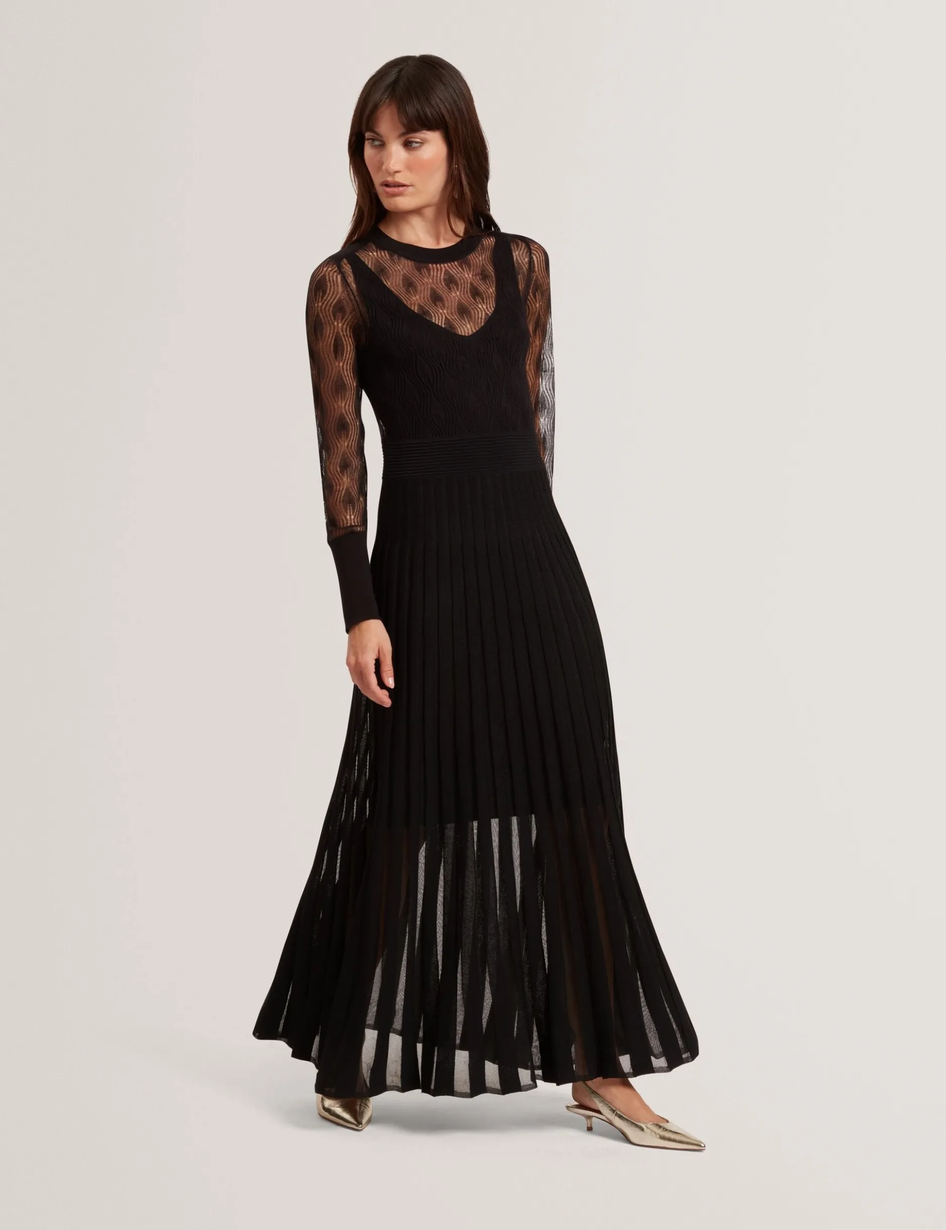 Asymmetrisches Midikleid aus Pointelle-Strick