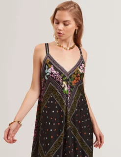 Asymmetrisches Midi-Kleid mit Schalprint