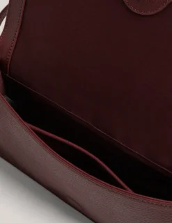 Baguette-Schultertasche aus Leder mit Überschlag
