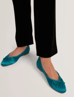 Ballerinas mit Satinschleife