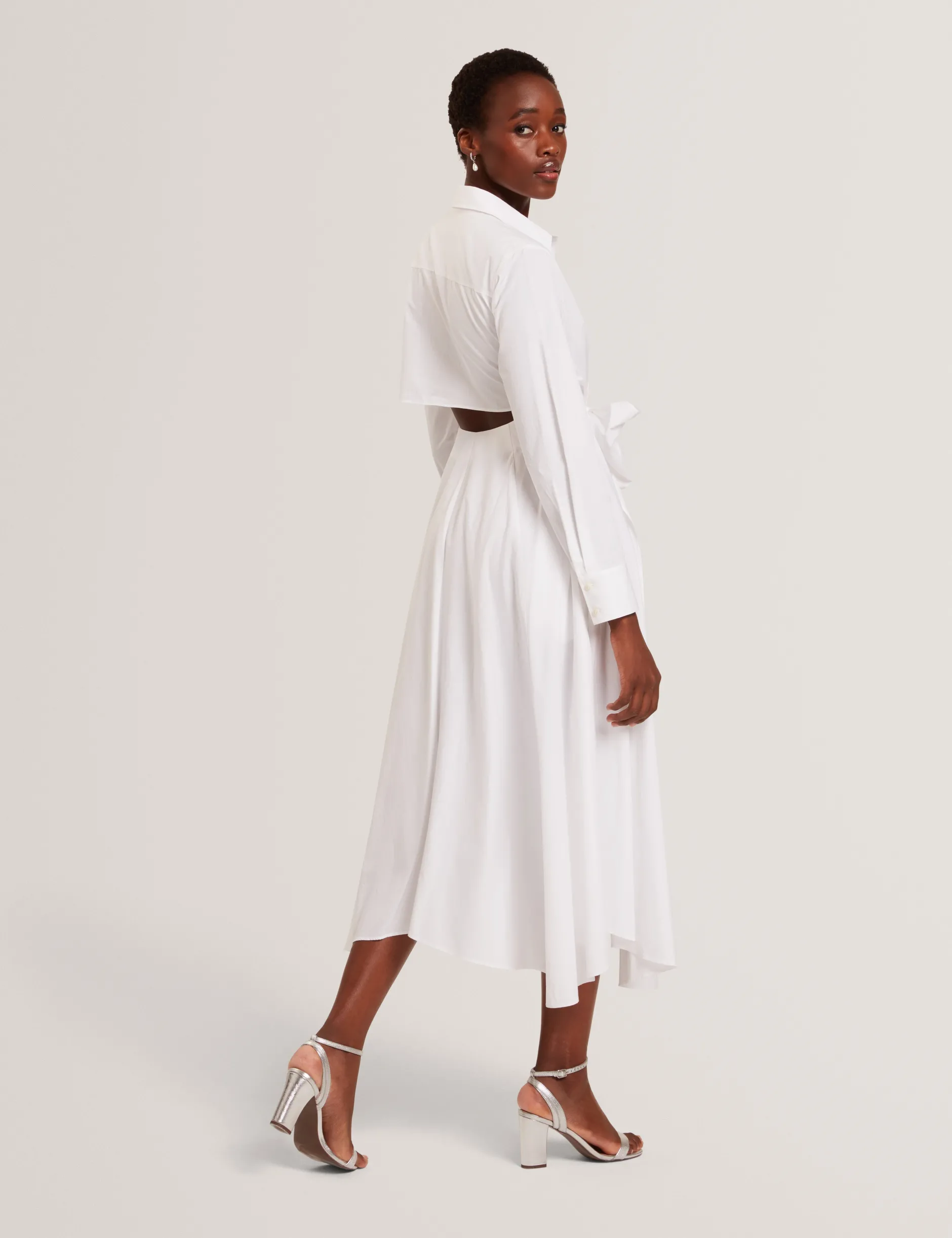 Baumwoll-Wickelkleid mit Cut-Outs, Midi-Länge, Hemdbluse