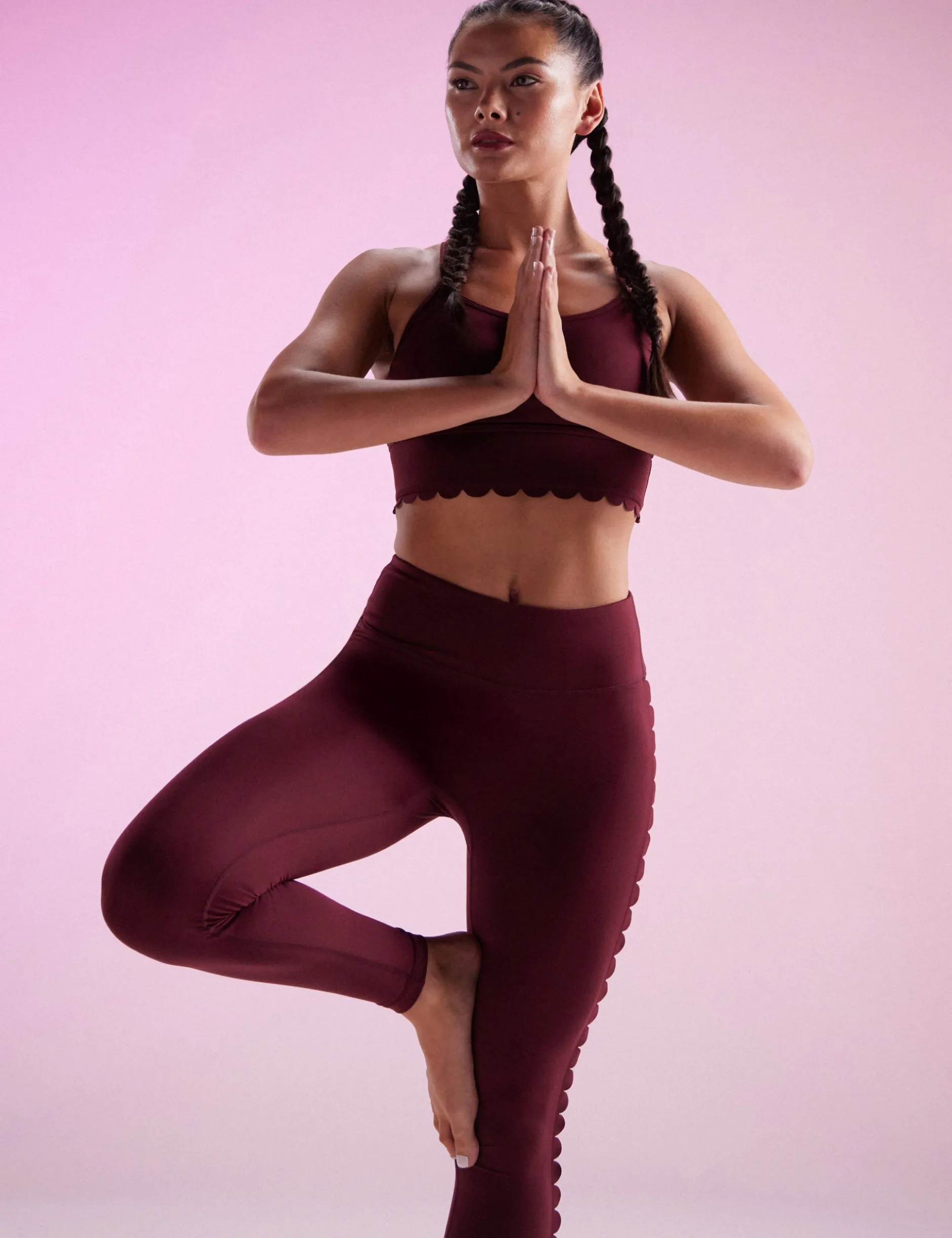Bequeme Stretch-Yoga-Leggings mit Muschelsaum