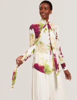 Bluse mit bedrucktem Schalkragen und langen Ärmeln