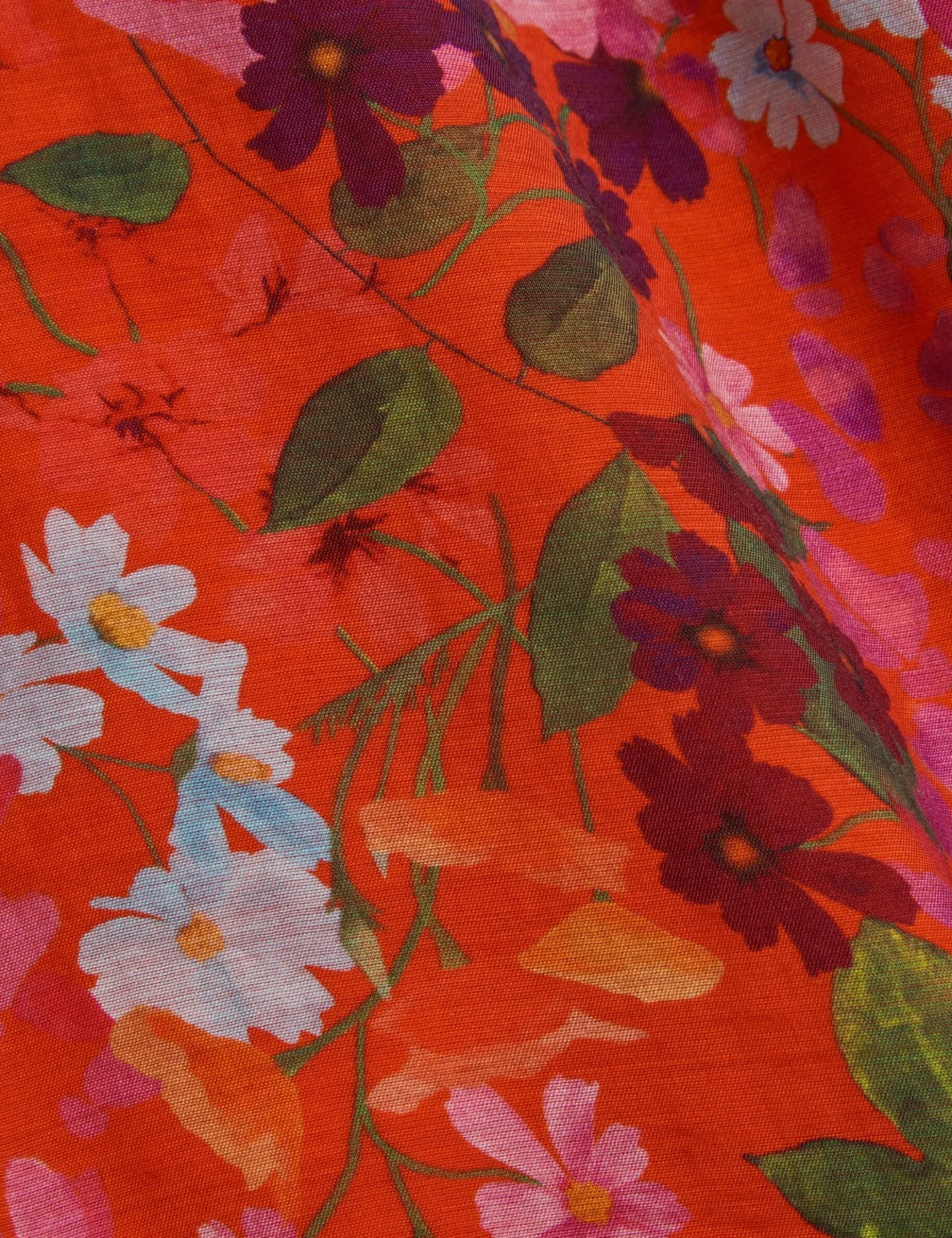 Bluse mit Blütenmuster und Puffärmeln