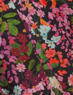 Bluse mit Blütenmuster und Puffärmeln