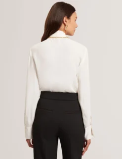 Bluse mit Schleifenkragen und langen Ärmeln