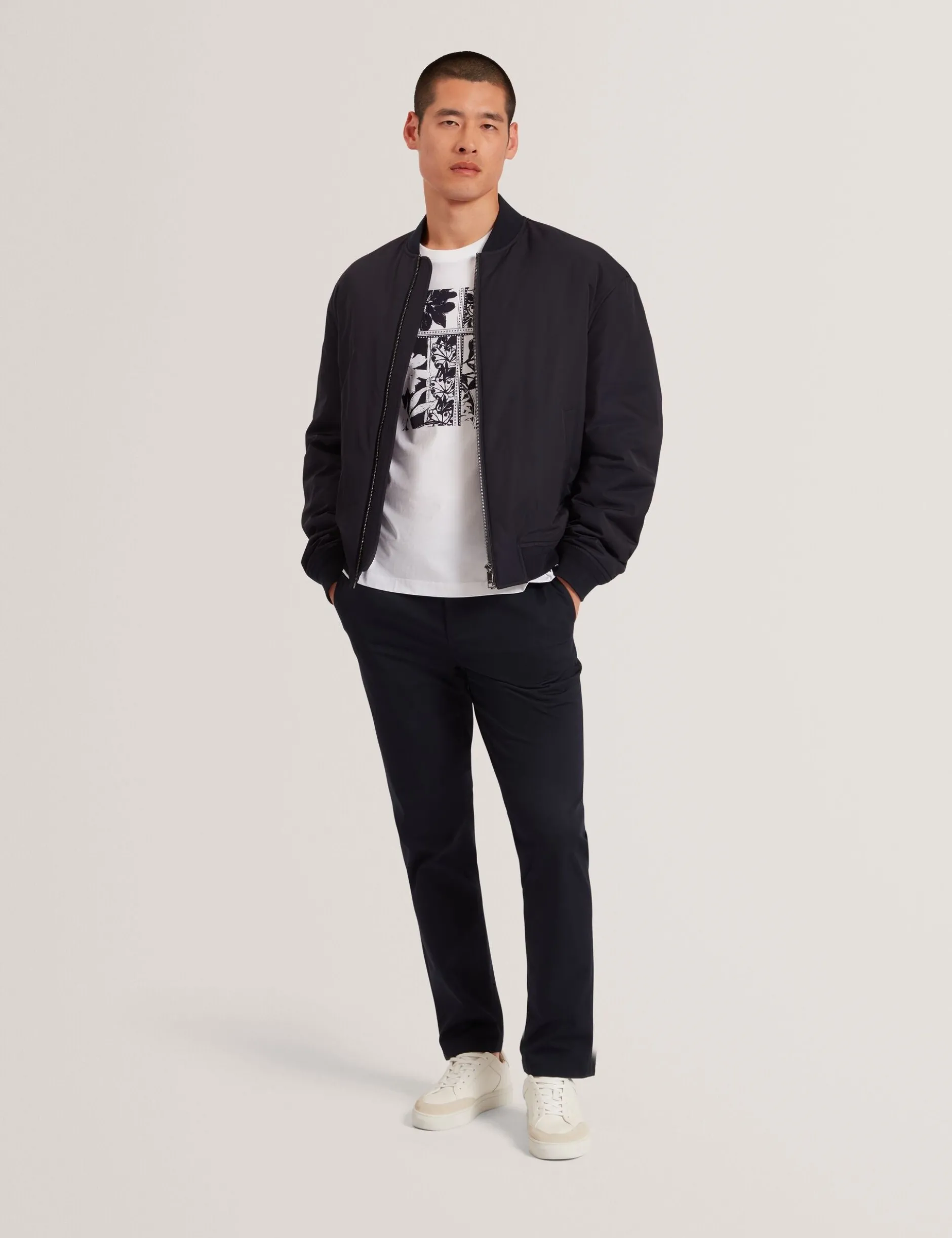 Botanisches Grafik-T-Shirt mit Rundhalsausschnitt