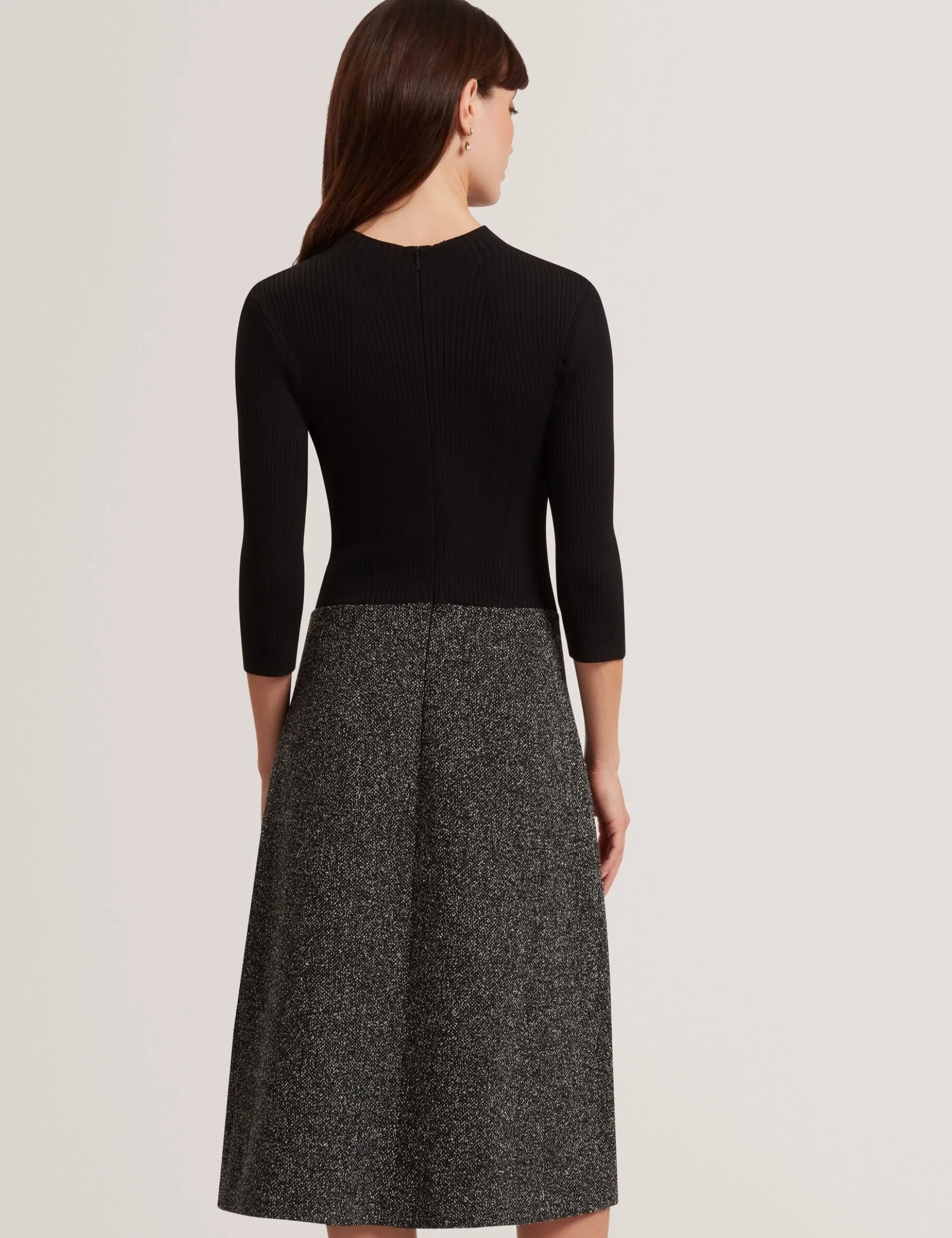 Bouclé-Midikleid mit Illusionseffekt und Stricktop