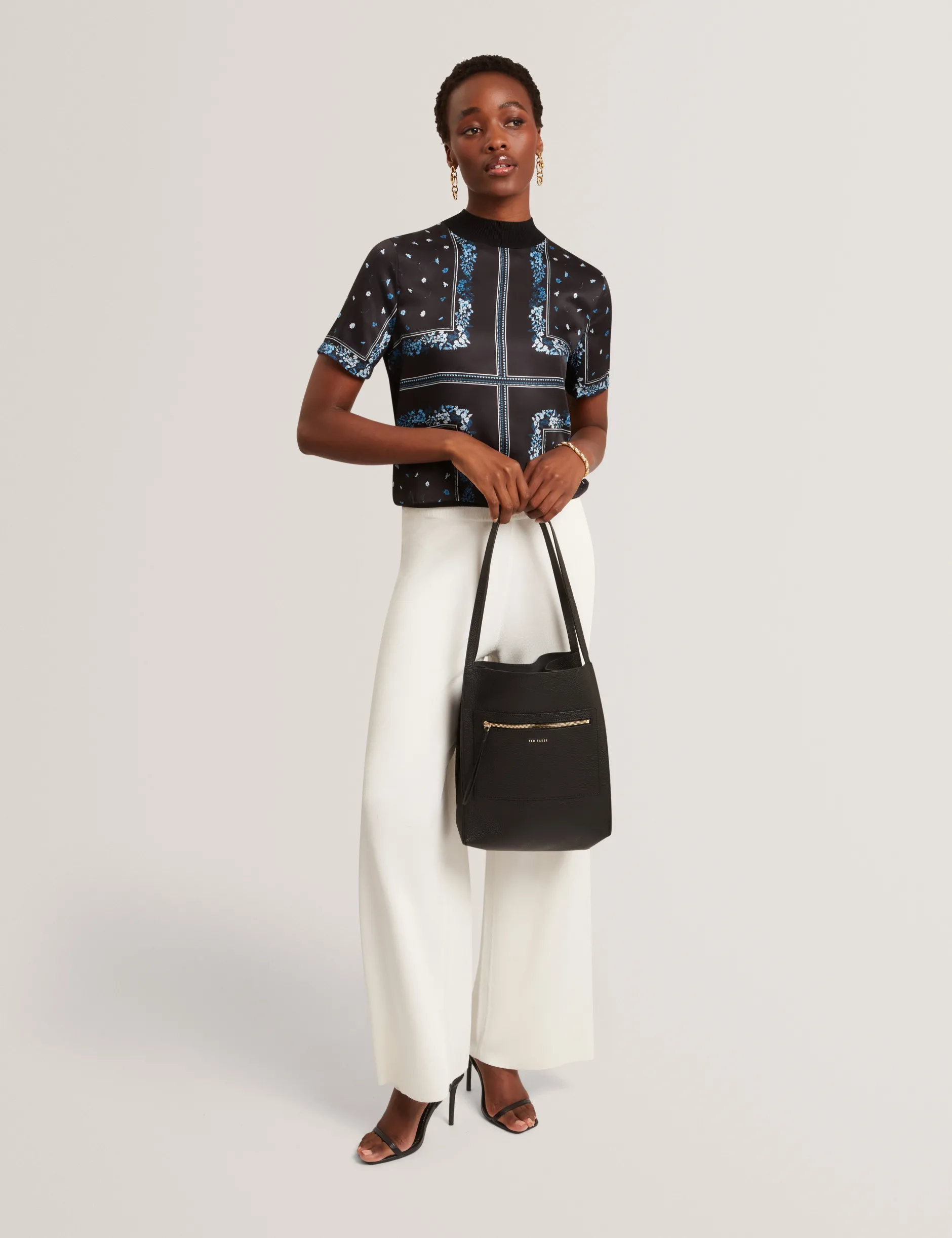 Boxy Tote Bag aus weichem Leder mit Reißverschlusstasche
