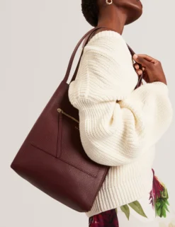 Boxy Tote Bag aus weichem Leder mit Reißverschlusstasche