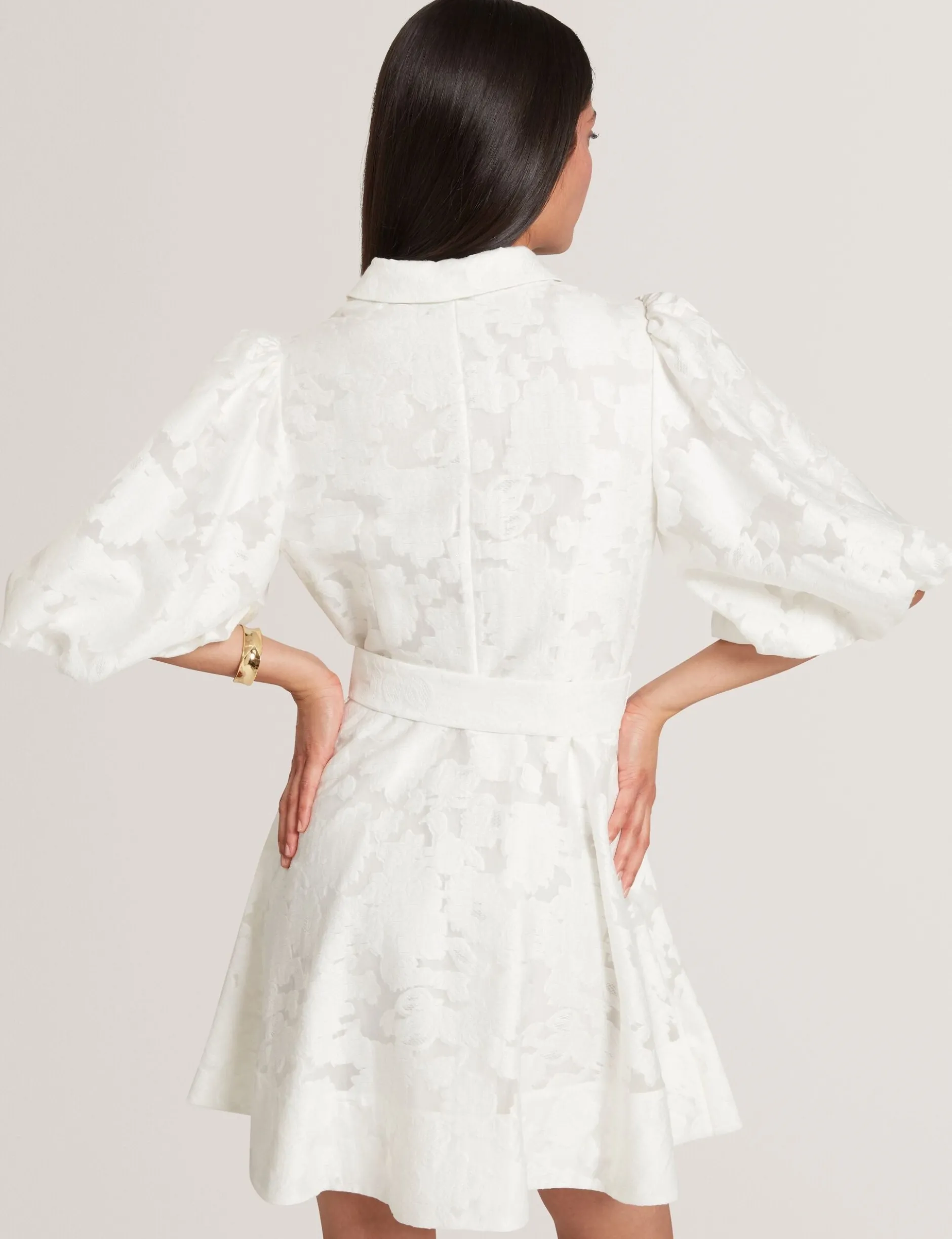 Burnout-Mini-Hemdblusenkleid mit Blumenmuster und Puffärmeln