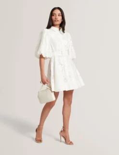Burnout-Mini-Hemdblusenkleid mit Blumenmuster und Puffärmeln