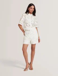 Burnout-Shirt mit Blumenmuster und verkürztem Schnitt