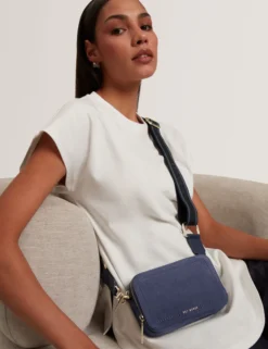 Crossbody-Kameratasche aus Wildleder mit Gurtband