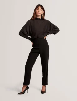 Feiner Merinowollpullover, lang geschnitten