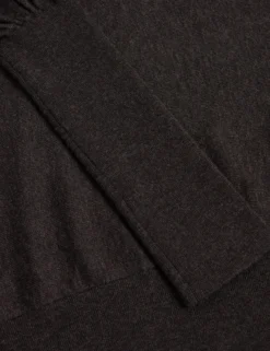Feiner Merinowollpullover, lang geschnitten