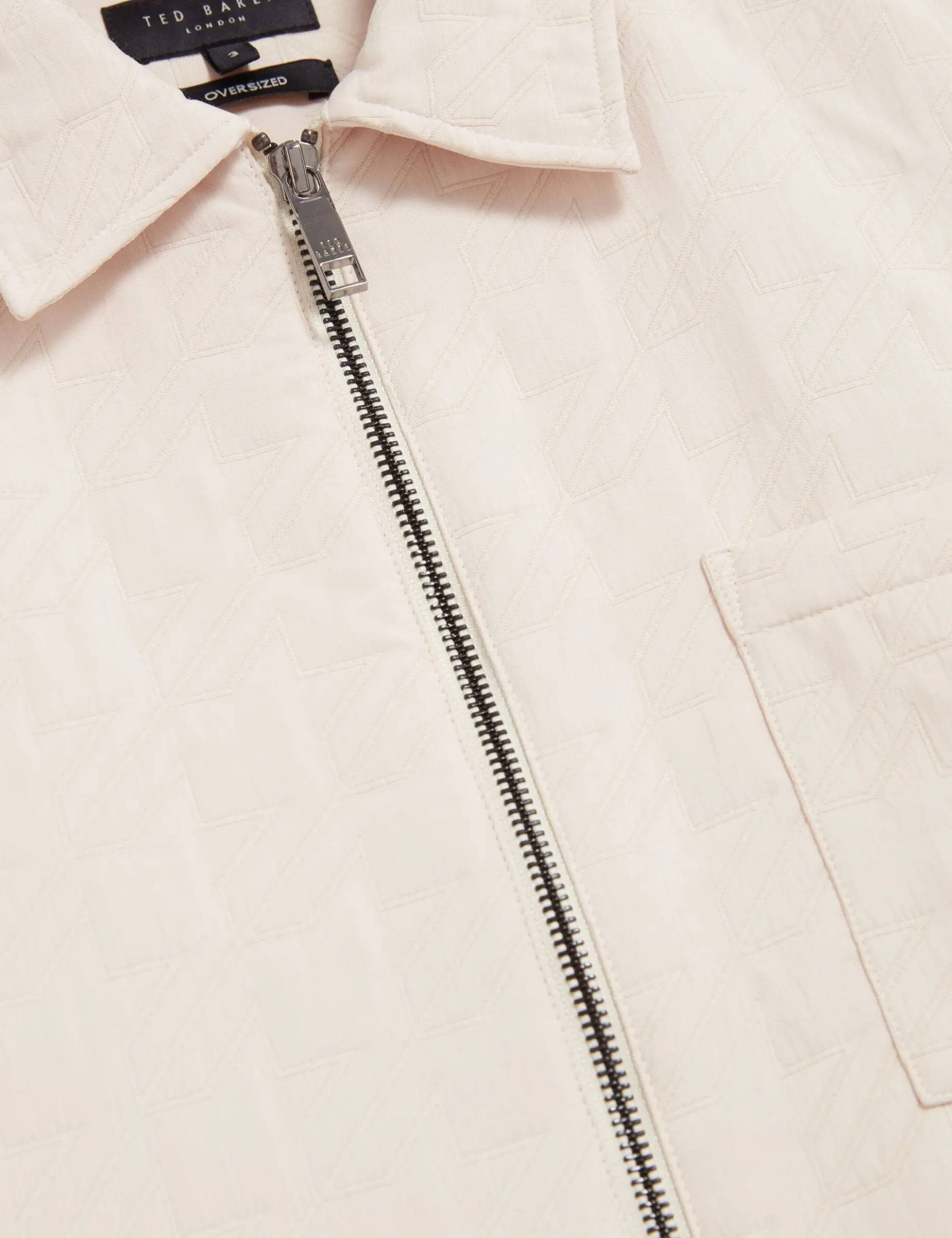 Gestepptes Overshirt mit Struktur und Reißverschluss