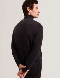 Gesteppte Strickjacke mit durchgehendem Reißverschluss vorne