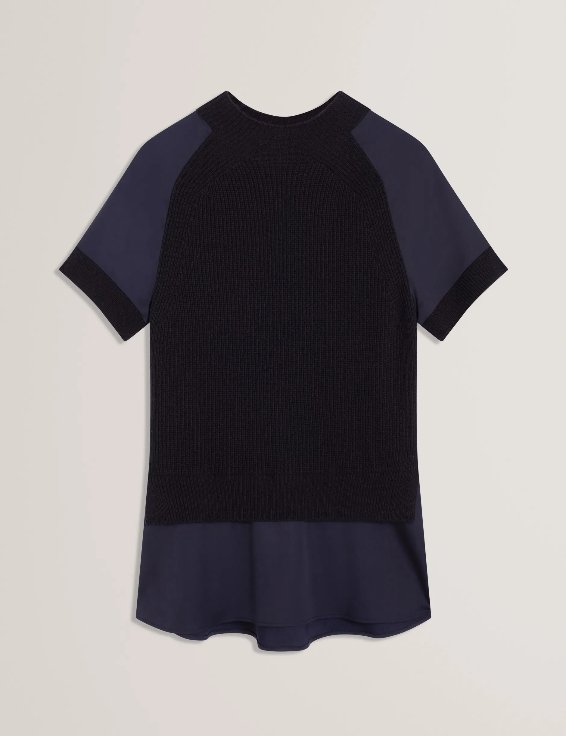 Grobstrick-Kurzarmshirt mit Hemdsaum