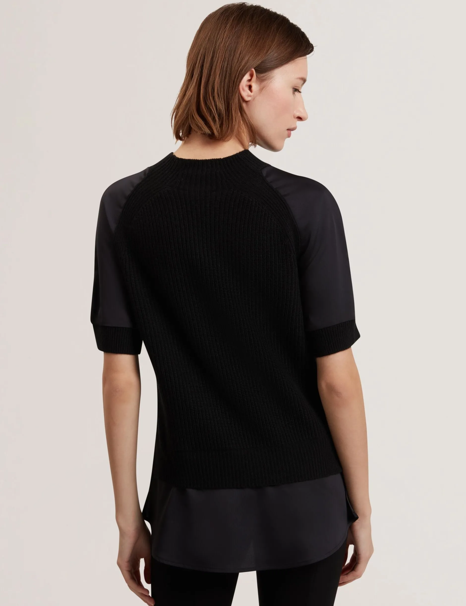 Grobstrick-Kurzarmshirt mit Hemdsaum