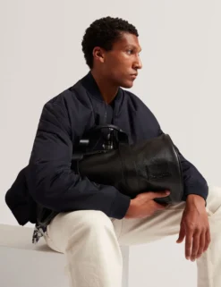 Große Reisetasche aus Leder fürs Wochenende