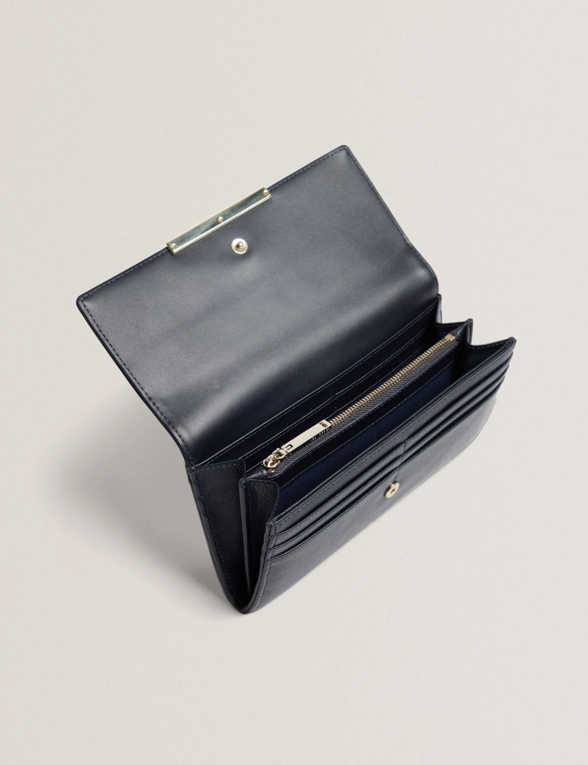 Große zweifach faltbare Handtasche aus Leder mit Bar-Detail