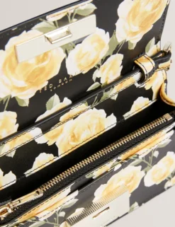 Handtasche mit Rosenprint und Ketten-Umhängeriemen