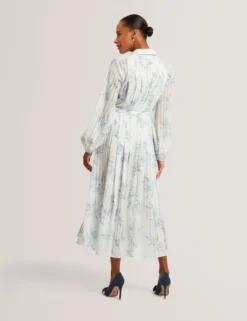 Hemdblusenkleid mit floralem Muster und Falten