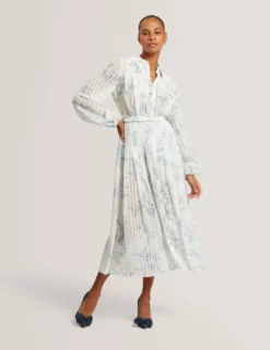 Hemdblusenkleid mit floralem Muster und Falten