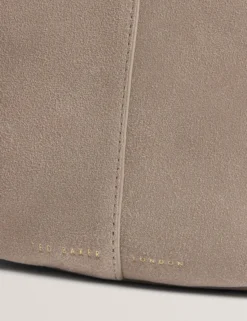 Hobo Bag aus Wildleder mit Stangendetail