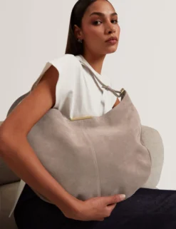 Hobo Bag aus Wildleder mit Stangendetail