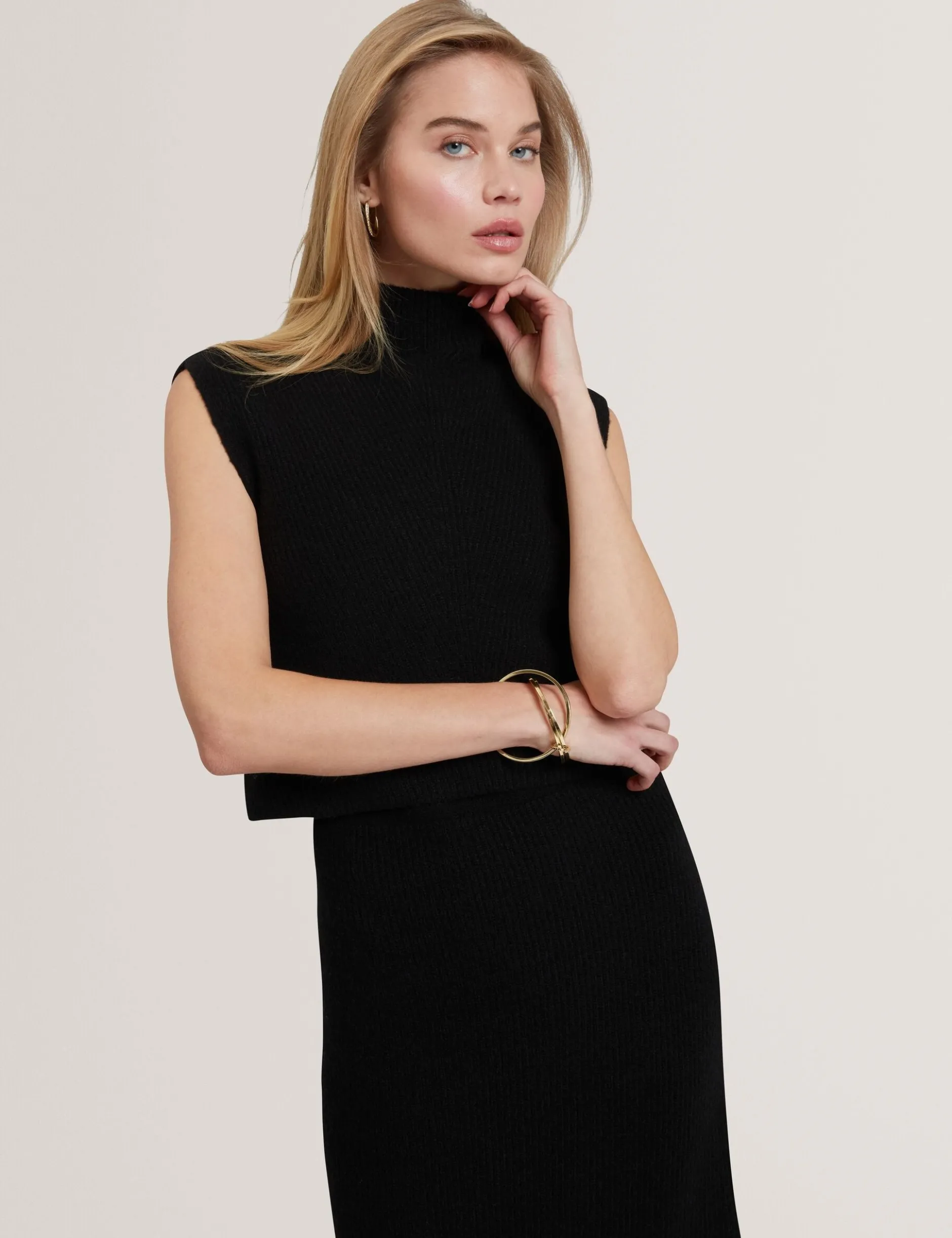 2-in-1 ärmelloses Strick-Midikleid mit Tanktop
