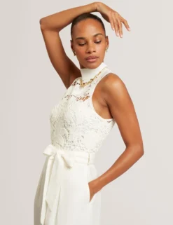 Jumpsuit mit Häkelspitze und weitem Bein
