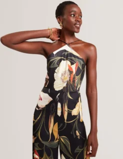 Jumpsuit mit Neckholder und weitem Bein im Nouveau-Print