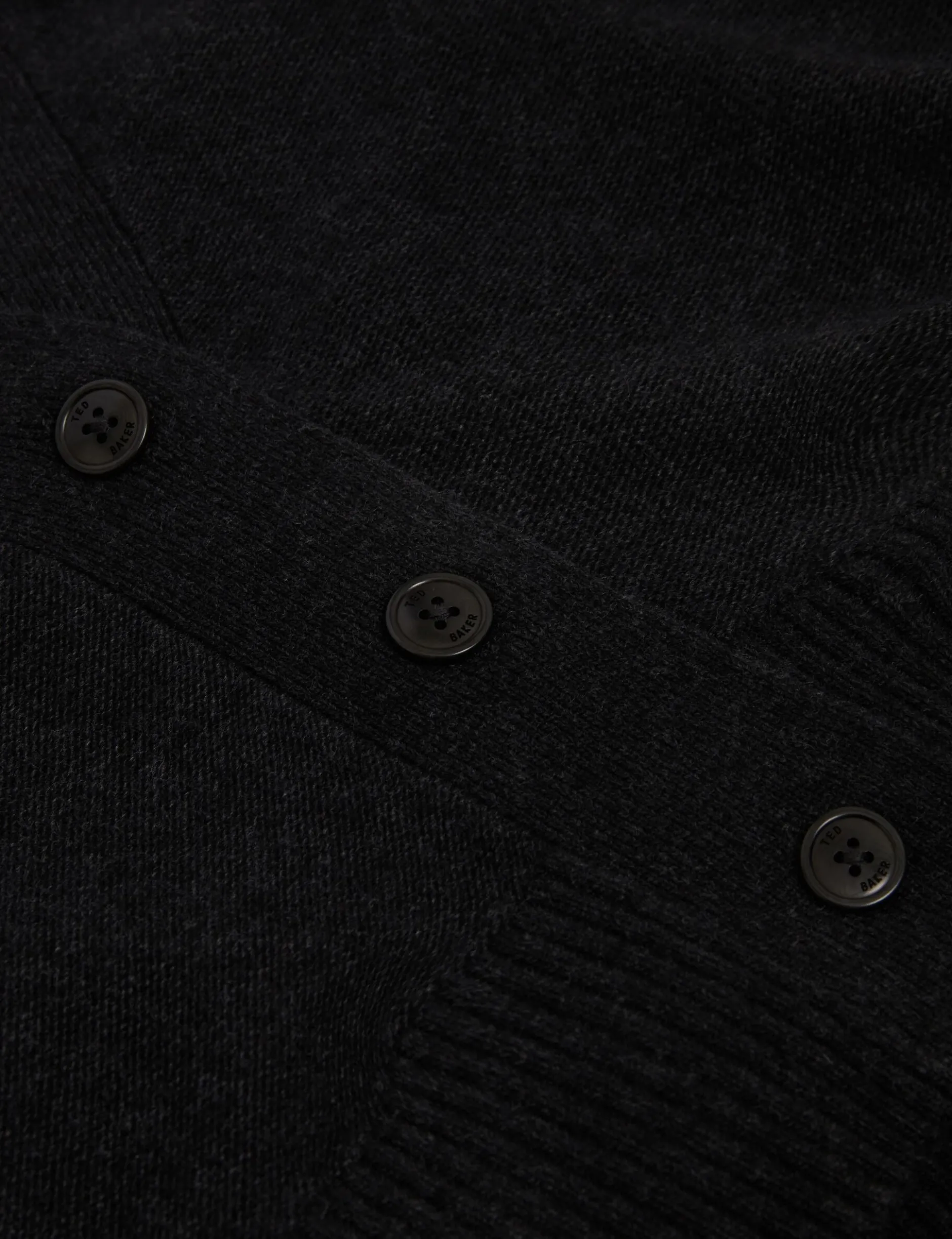 Kastenförmiger Strickcardigan aus Merinowolle mit V-Ausschnitt