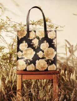 Kleine Tragetasche mit Rosen-Print