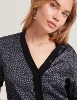 Kurzarm-Cardigan mit Print von Touch of Silk