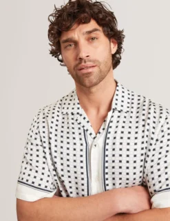 Kurzarmhemd mit Bordürenprint