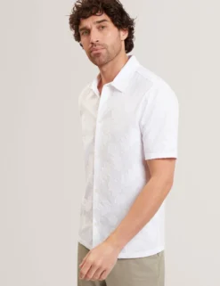 Kurzarmhemd mit Jacquard-Blattstruktur