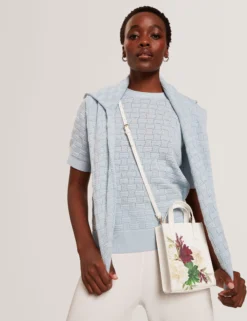Kurzarm-Top aus strukturiertem Strickmaterial aus Seidenmischgewebe