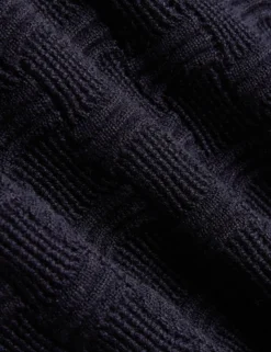 Kurzarm-Top aus strukturiertem Strickmaterial aus Seidenmischgewebe