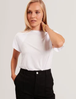 Kurzarm-T-Shirt mit gerafften Schultern