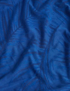 Kurzarm-T-Shirt mit Jacquard-Blattmuster