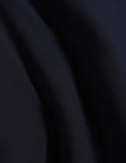 Kurze Culottes mit Stretchbund und weitem Bein