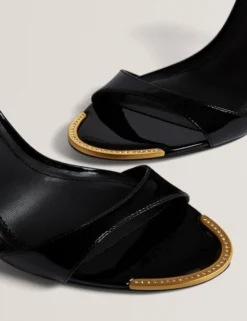 Lackleder-Sandalen mit Stilettoabsatz