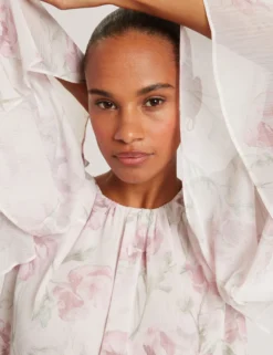 Langarmshirt mit Rosenmuster und Rüschen