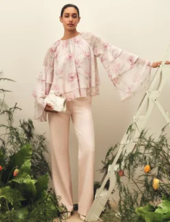 Langarmshirt mit Rosenmuster und Rüschen