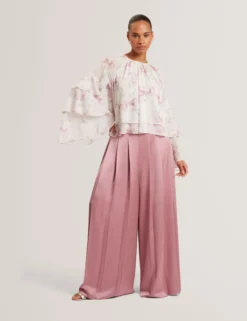 Langarmshirt mit Rosenmuster und Rüschen
