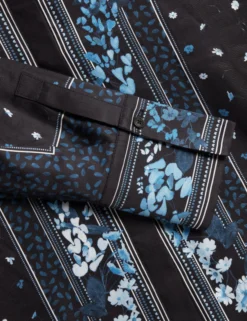 Langes, lässig geschnittenes Hemd mit floralem Schalprint