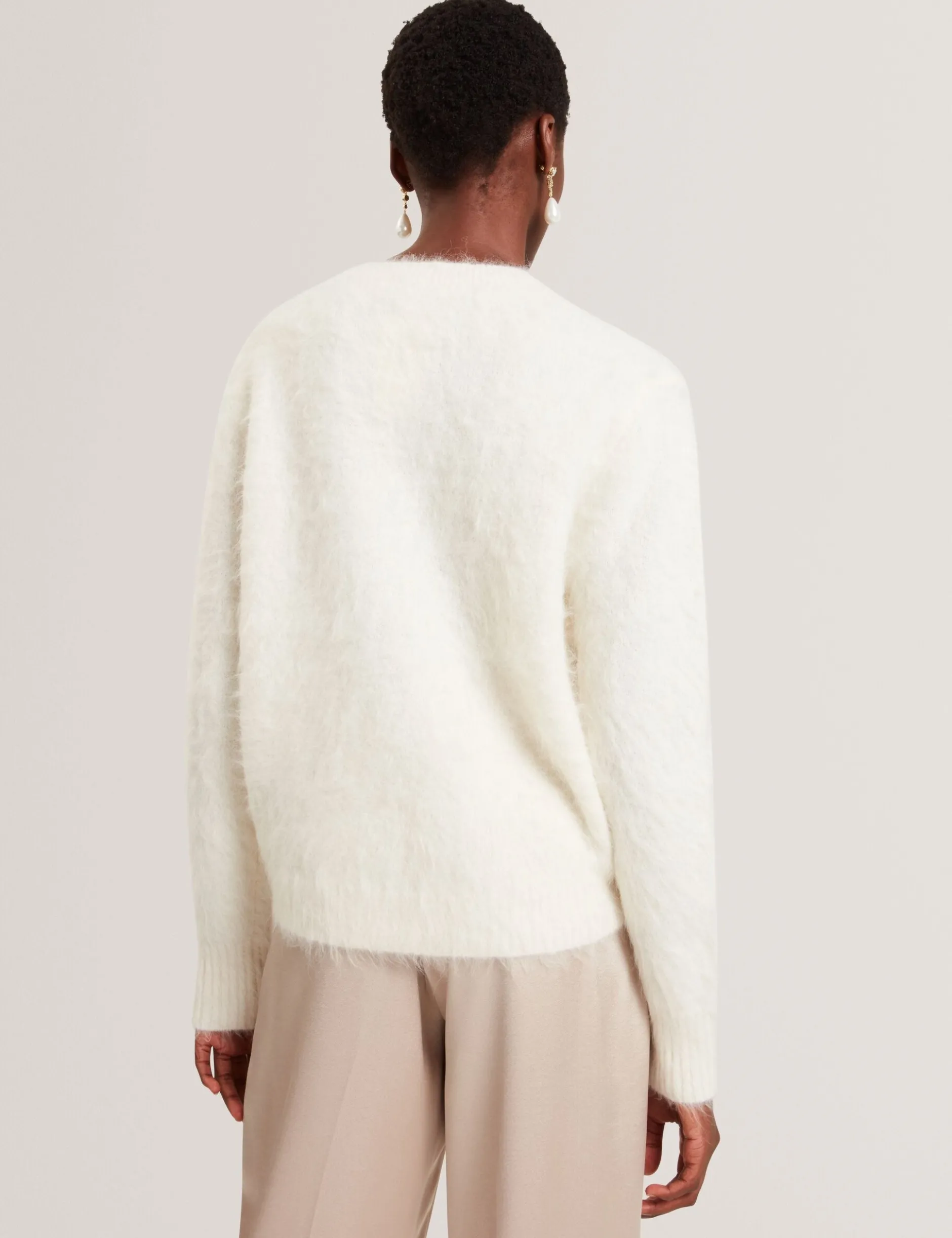 Lässiger Pullover aus gebürsteter Alpakawolle